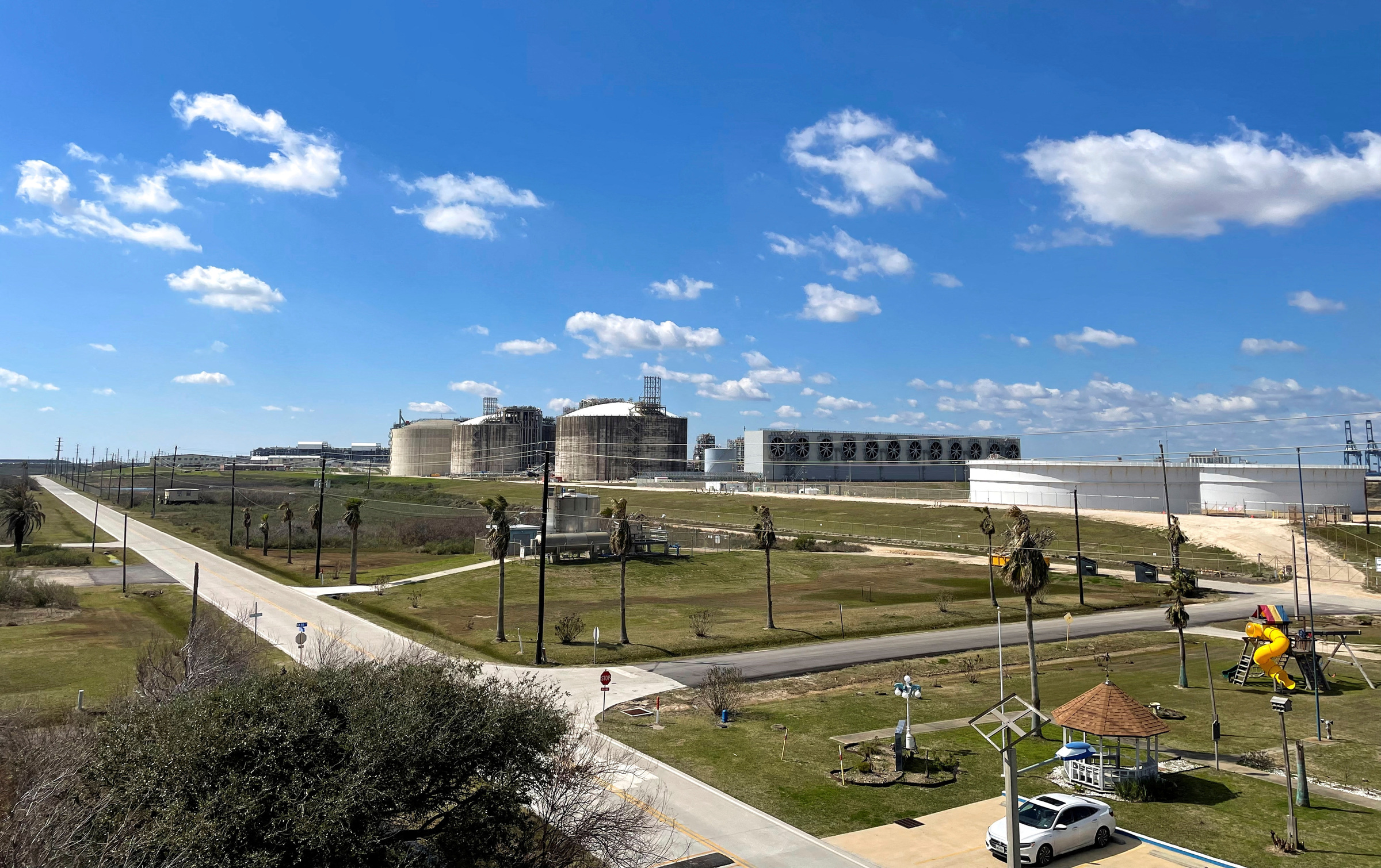 Một cơ sở lưu trữ LNG tại Texas, Mỹ vào 11/2/2023. Ảnh: Reuters